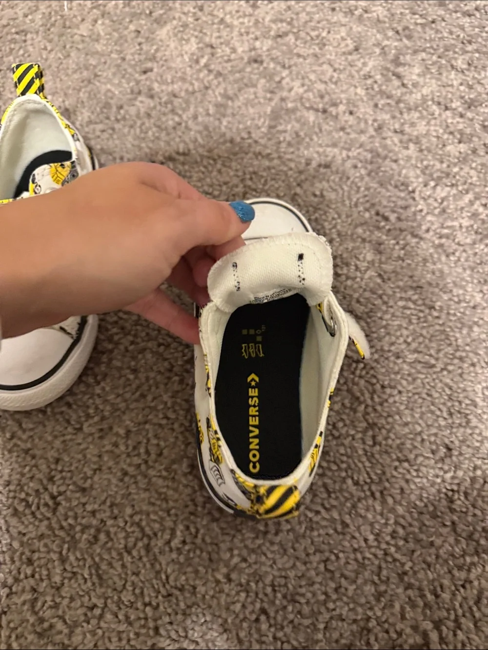 Kids converse White & Yellow Construction Print Canvas Shoes- LIKE NEW